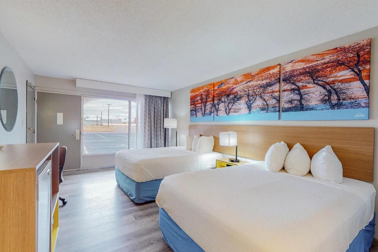 Days Inn By Wyndham סוקורו מראה חיצוני תמונה