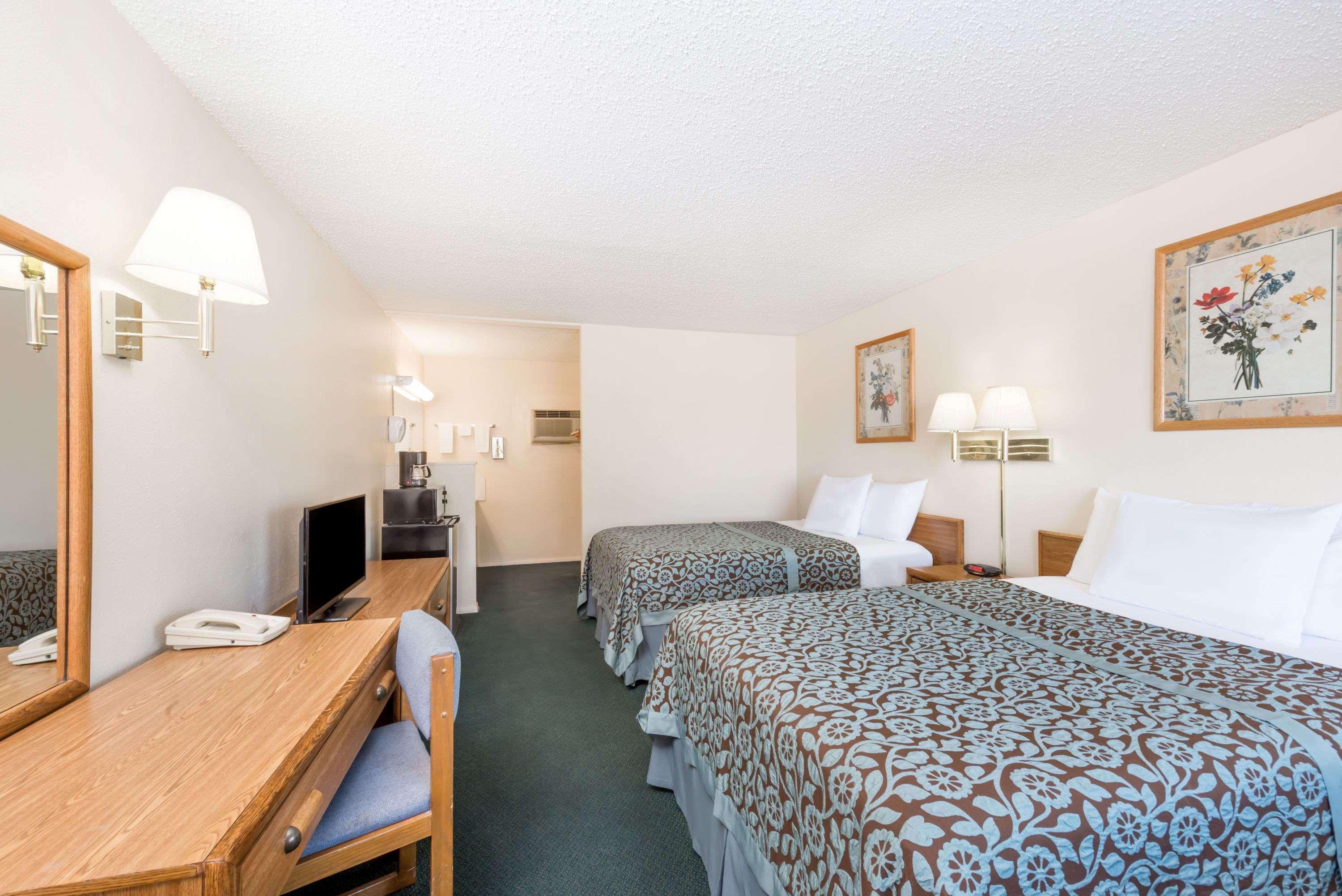 Days Inn By Wyndham סוקורו מראה חיצוני תמונה