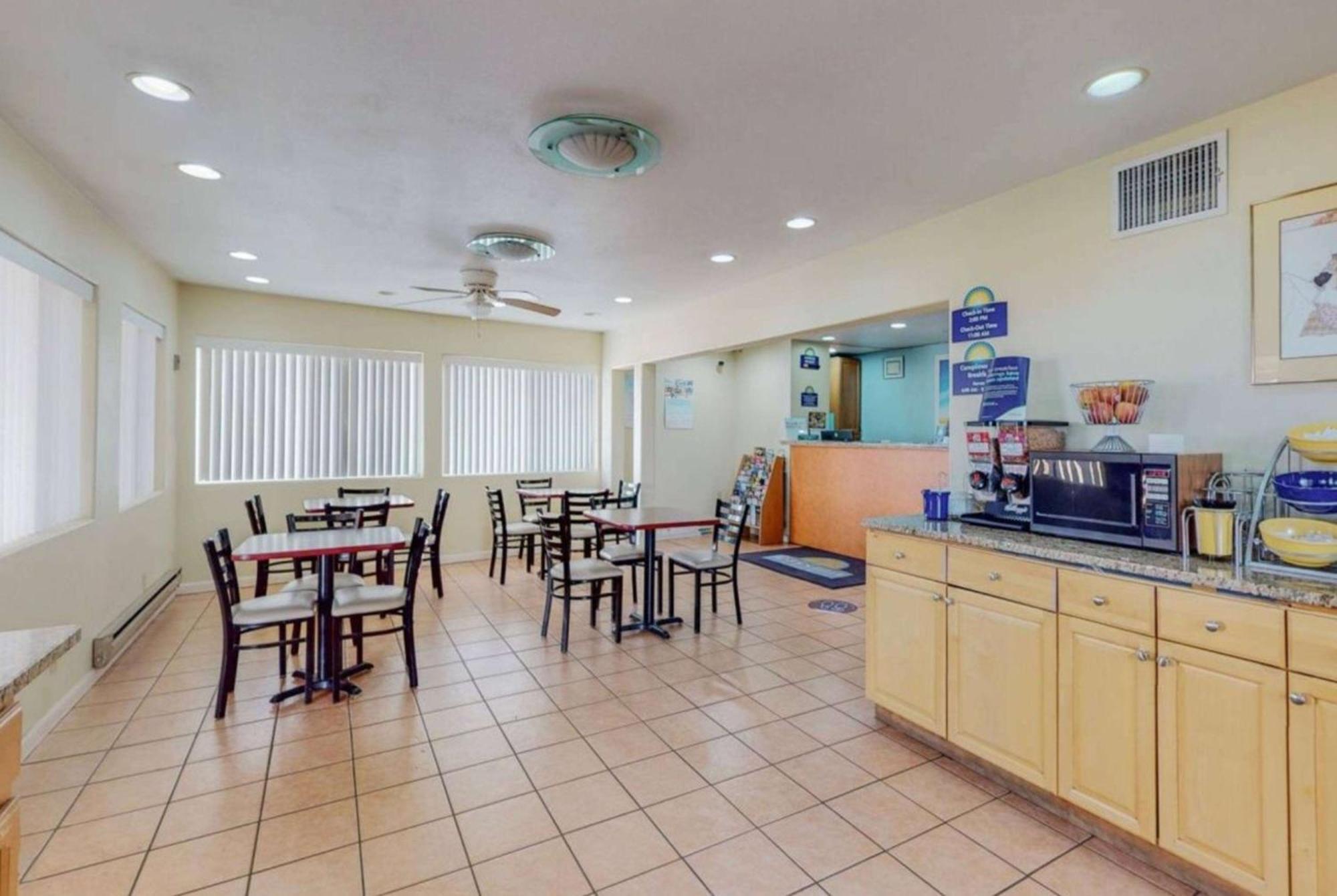 Days Inn By Wyndham סוקורו מראה חיצוני תמונה